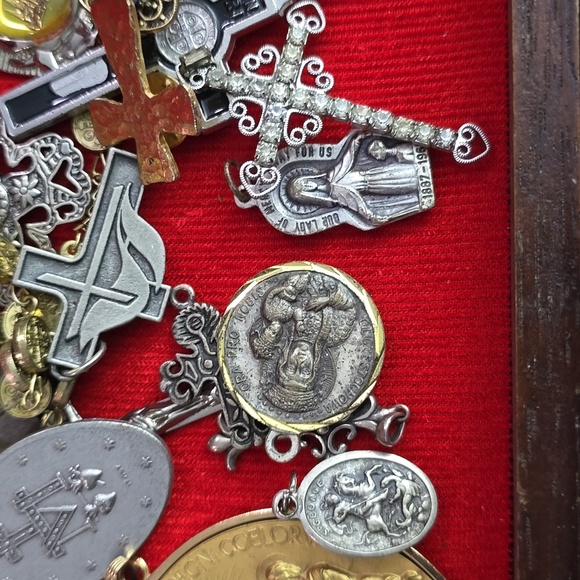 Religious Jewelry - Picture 10 of 12